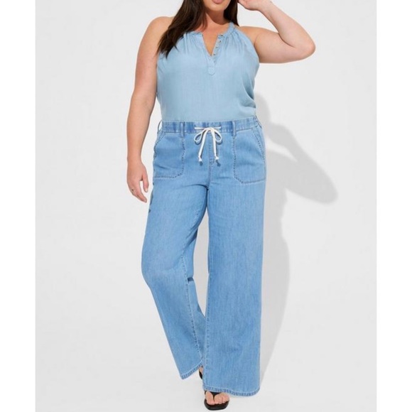 🆕 Pull-On Wide Leg Light Weight Jean 1 1X 14 16 NWT Torrid New Light Wash Blue - Picture 1 of 5